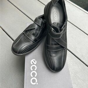New ECCO Black casual Shoes 8.5 size